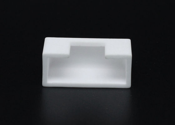 高い純度のアルミナのEVのリレーのための白い磁器の箱